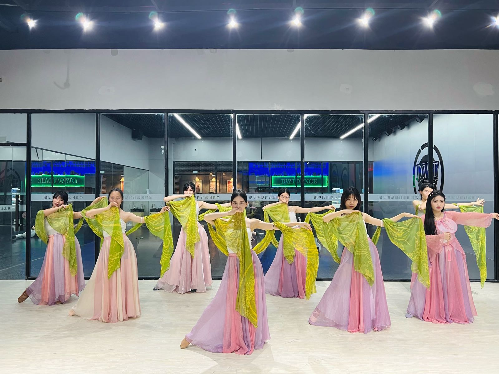 帝舞团流行舞研修基地课程转让